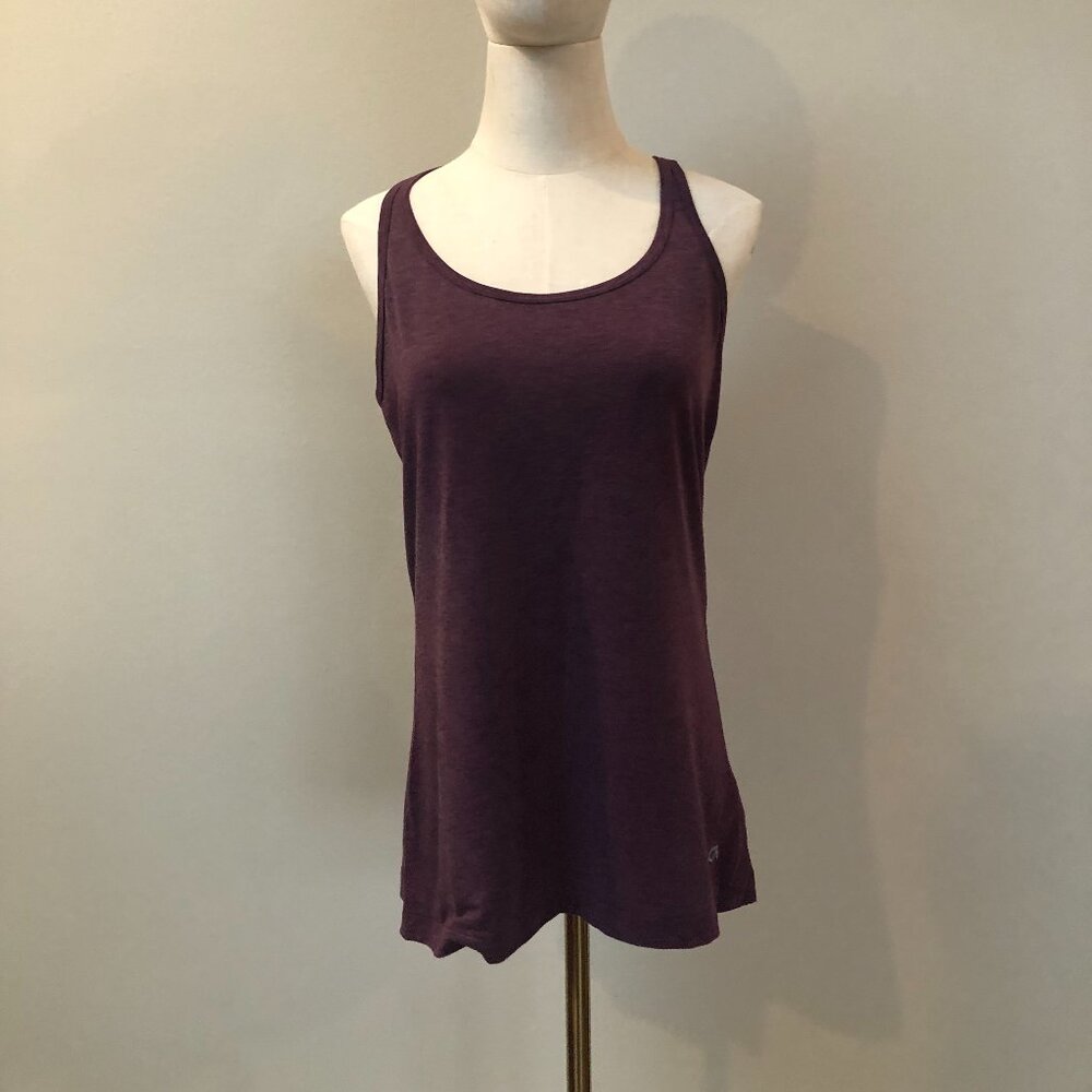 Gap wine colored racer